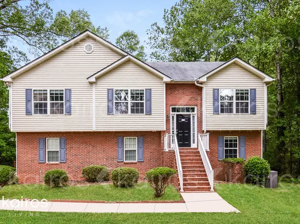1900 Surrey Trl SE, Conyers, GA 30013