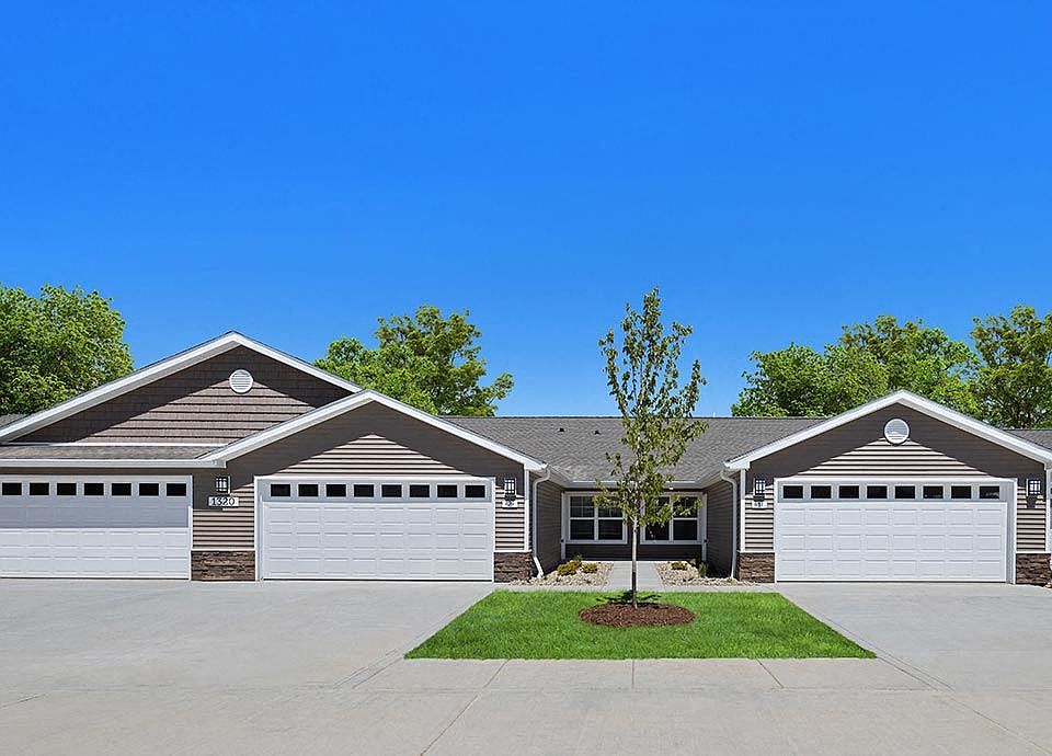 Apartments with Attached Garages