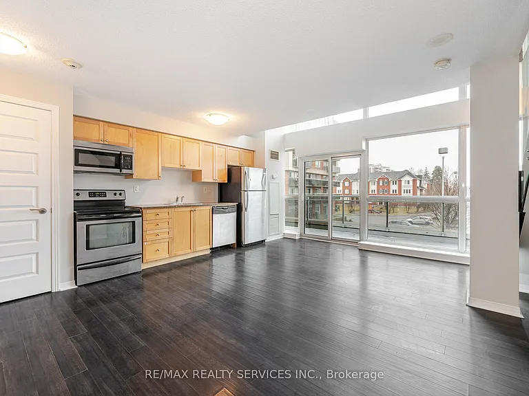 215 Queen St E #211 — Photo 10