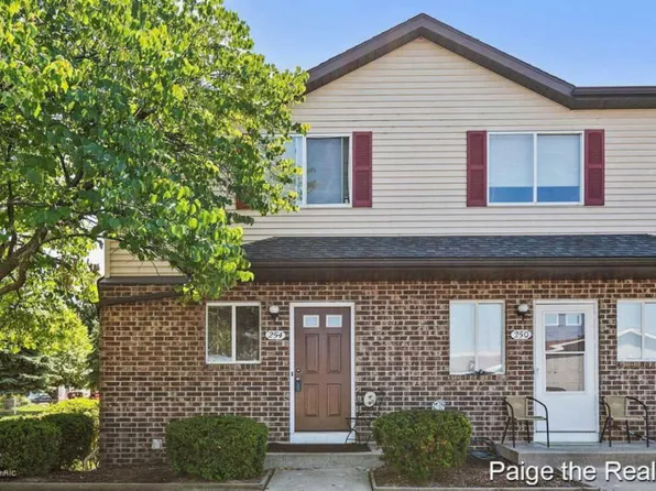 254 Carriage Ln SW, Grand Rapids, MI 49548
