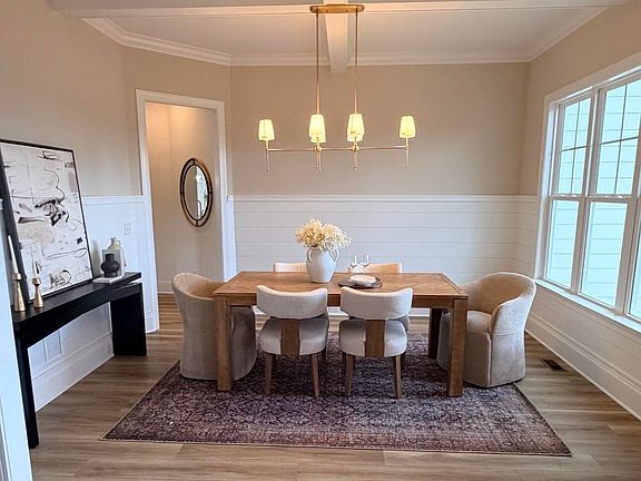 3rd image of 1065 Azalea Garden Cir