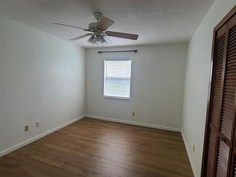 1646 W Paradise Ln — Photo 26