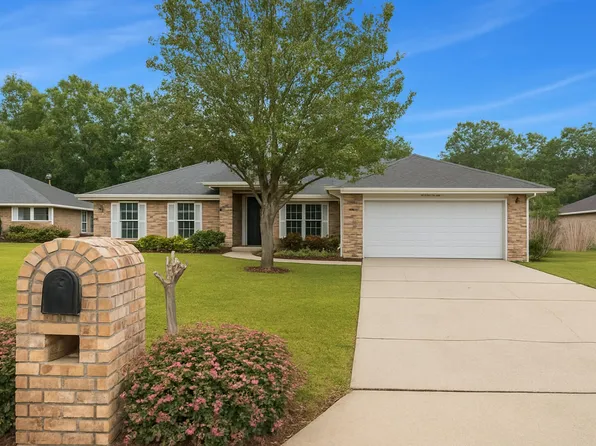 6178 Swainson St, Milton, FL 32570