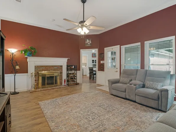 4125 Simmons Dr, Rowlett, TX 75088