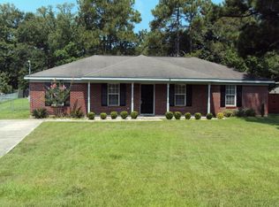 45531 Oak Ln, Bay Minette, AL 36507