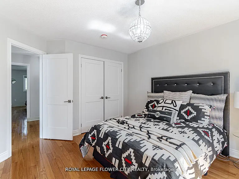 36 Louvain Dr — Photo 21