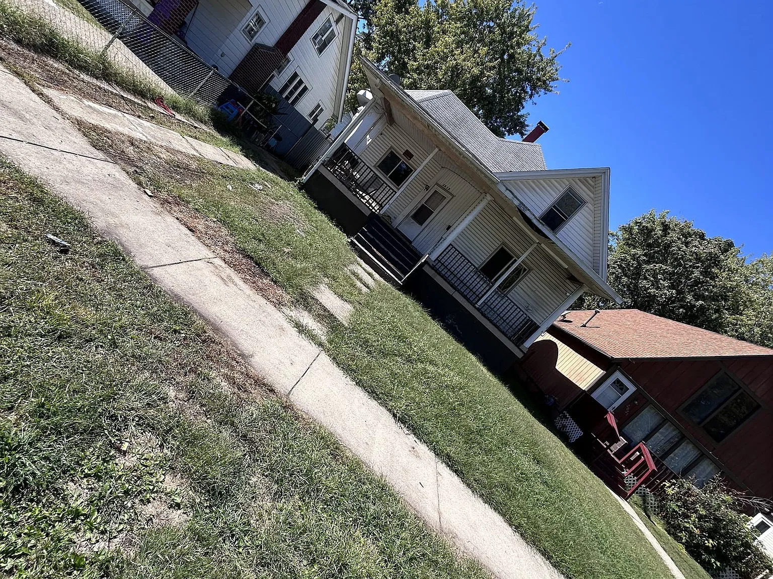 2 bed, 1042 sqft, $1,295 — Photo 1