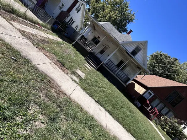 2015 N Union St, Decatur, IL 62526