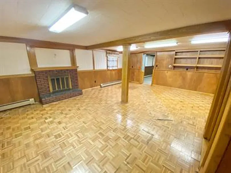 8 Greenwood Ave — Photo 24