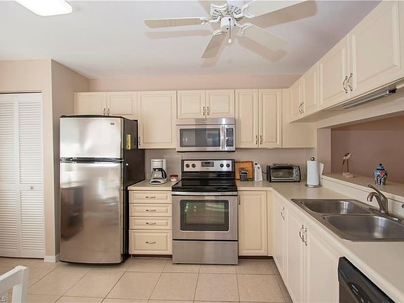 5th image of 3041 Sandpiper Bay Cir #206