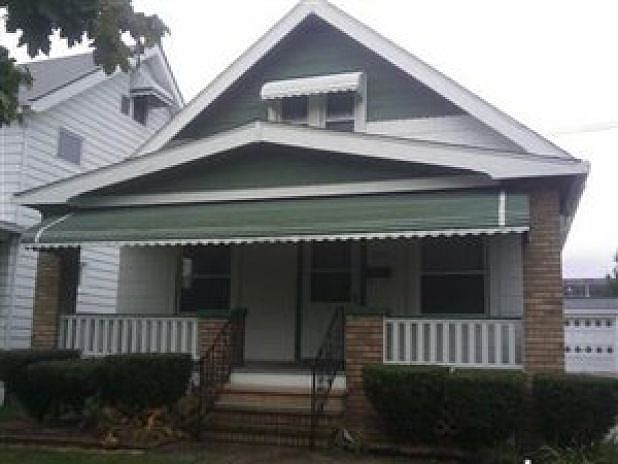 1st image of 2127 Clarence Ave