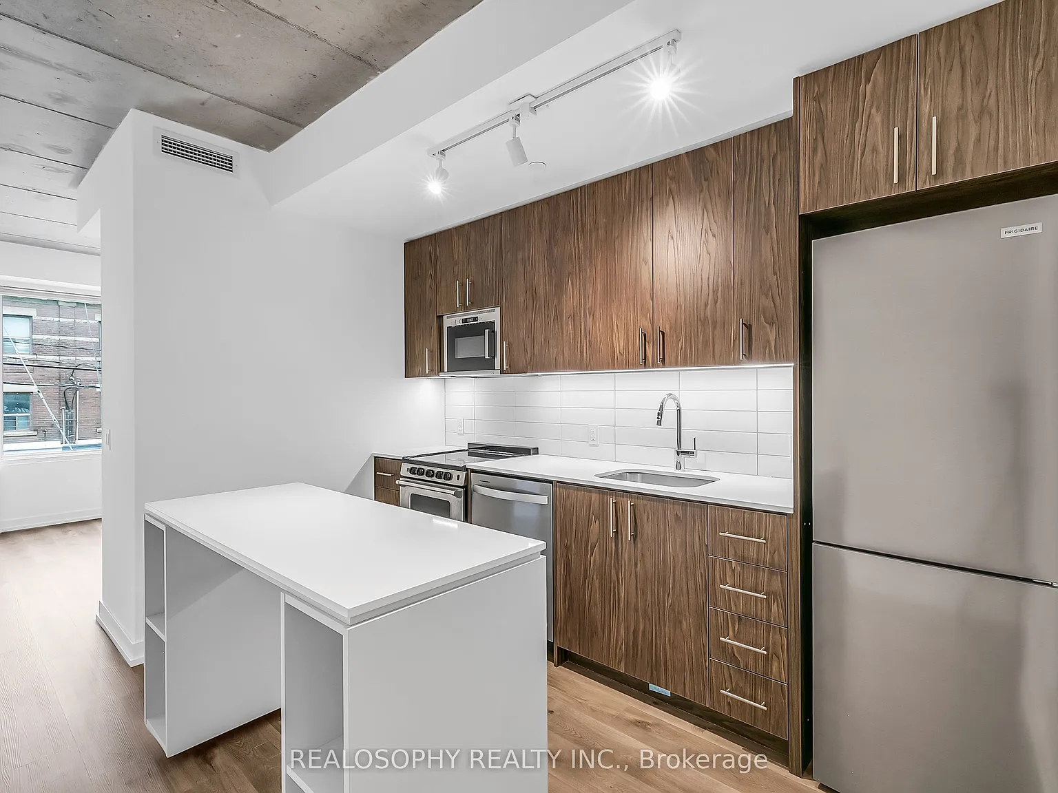 Studio, $1,895 — Photo 3