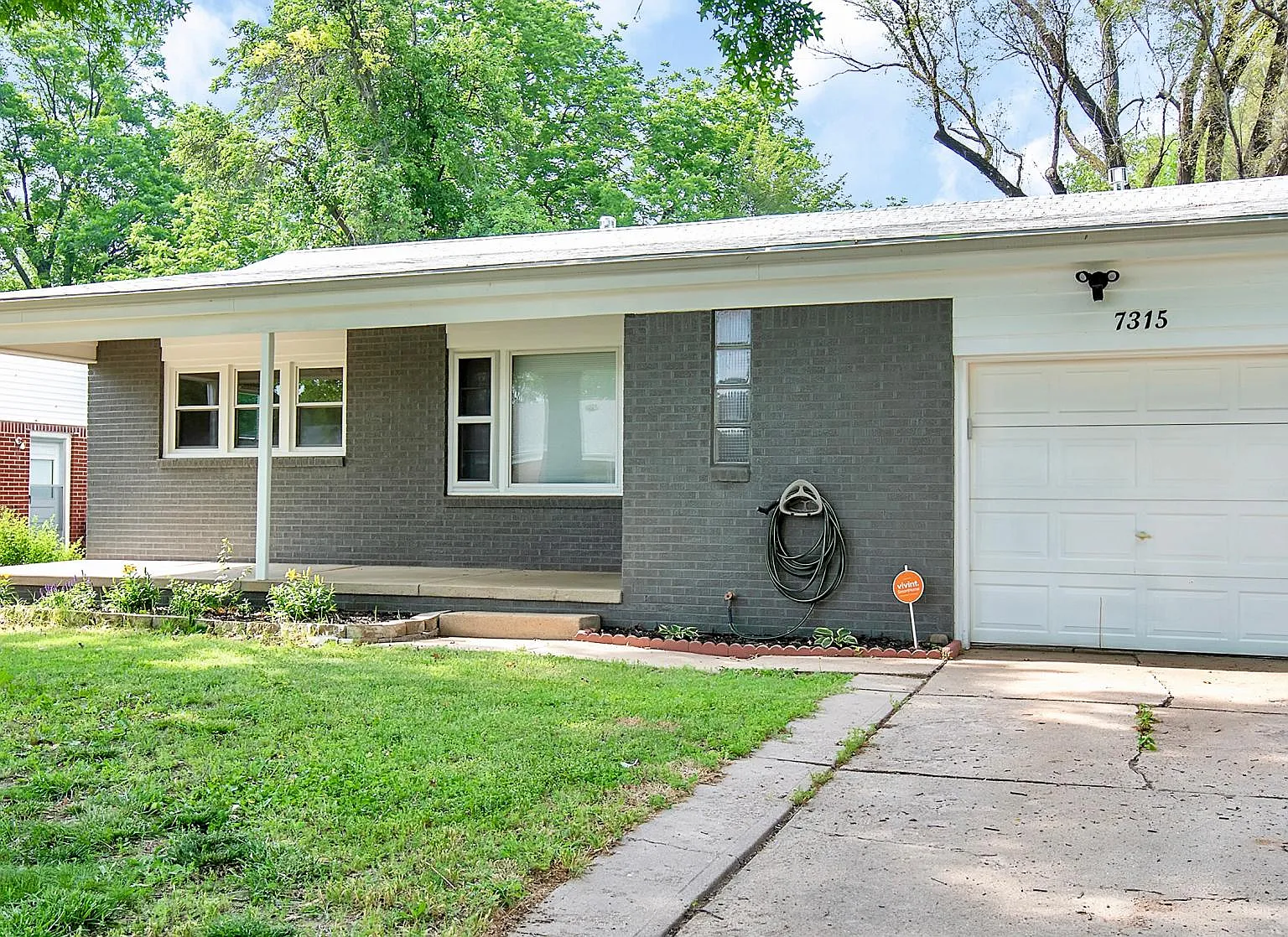 7315 E Morris St — Photo 2