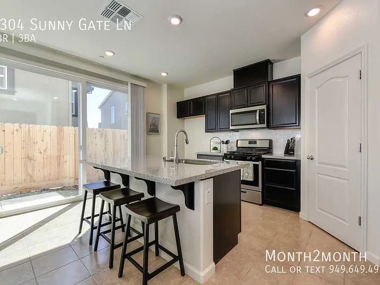 3304 Sunny Gate Ln — Photo 9