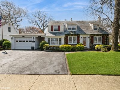 3918 Park Avenue, Seaford, NY, 11783