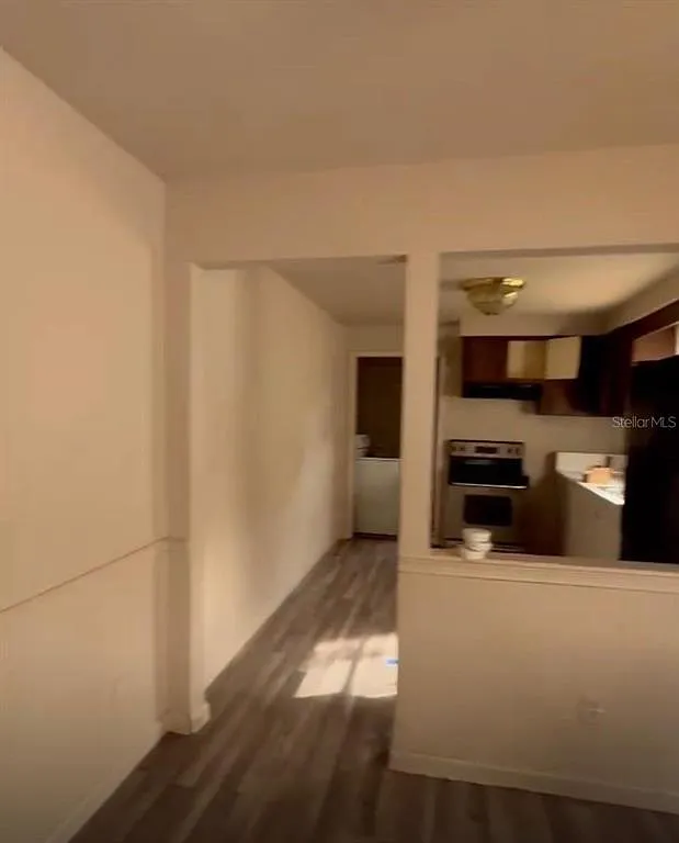 3 bed, 1.0 bath, 880 sqft, $1,800 — Photo 3