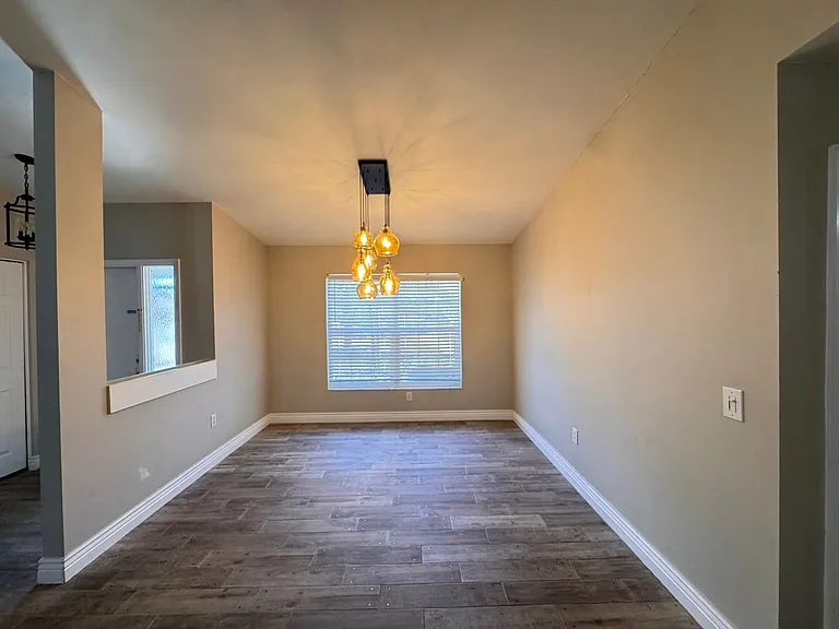 5619 Colonial Oaks Blvd — Photo 8