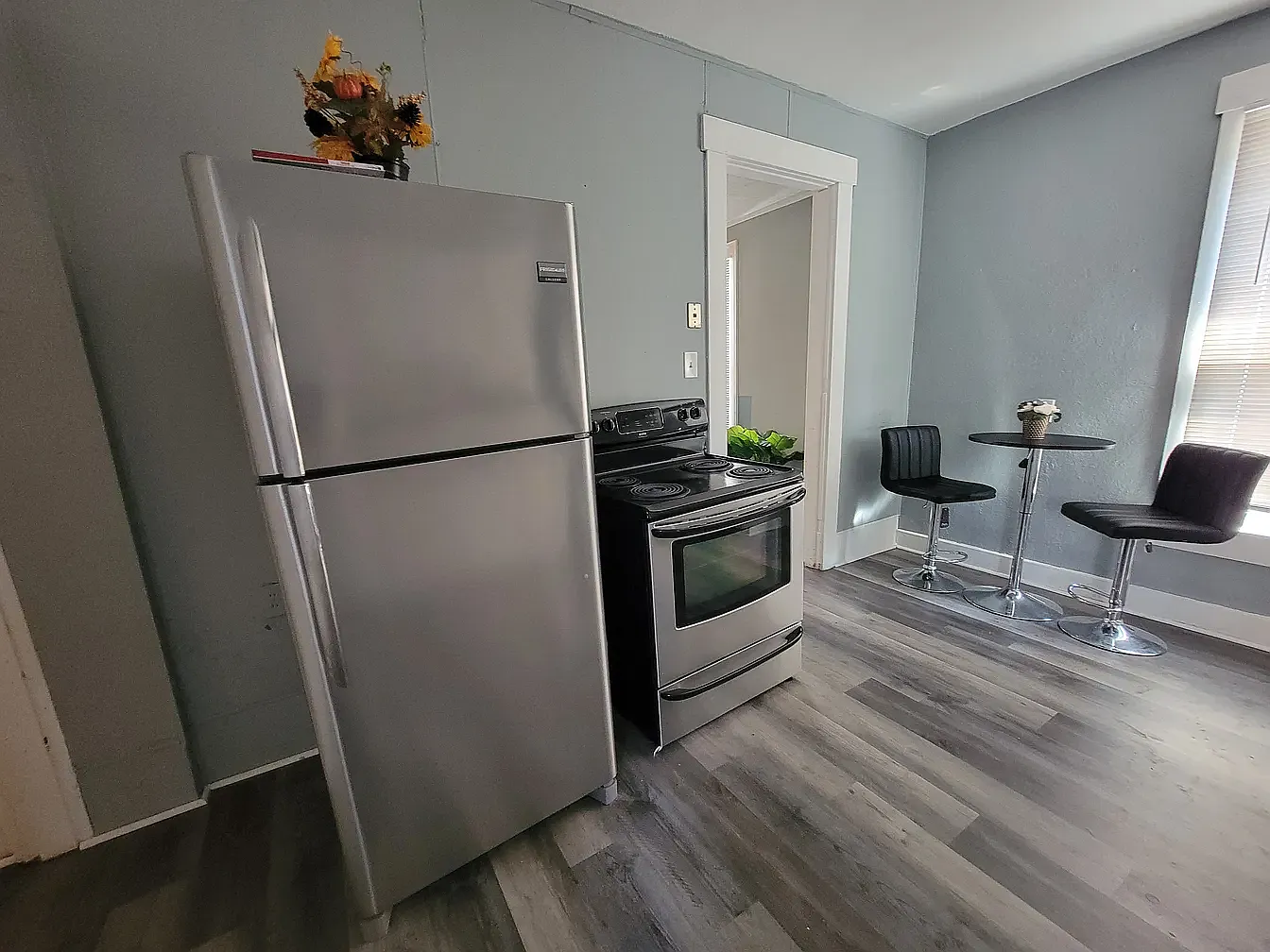 2 bed, 1192 sqft, $1,195 — Photo 3