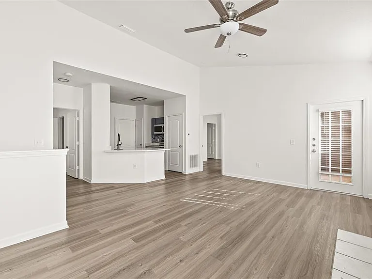 18006 Villa Creek Dr — Photo 19