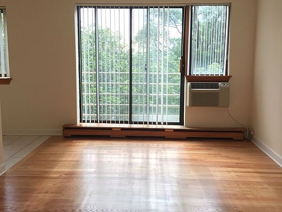 4th image of 5423 N Winthrop Ave APT 513