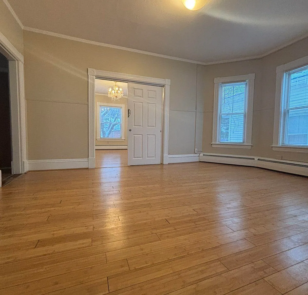 2 bed, 1.0 bath, 950 sqft, $1,900 — Photo 3