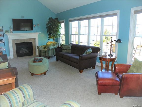 4th image of 7 Sweet Brier Ct