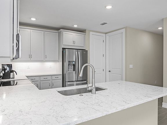 4th image of 21924 Milan Villas Ln