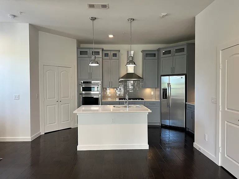 1211 Beaconsfield Ln #605 — Photo 13