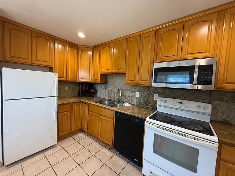 4380 Moorpark Ave #2 — Photo 7