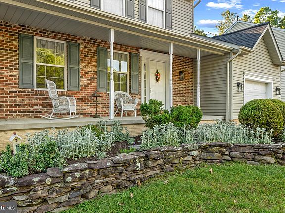 3rd image of 2208 Tall Pines Ct