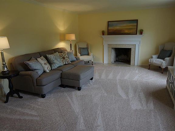 2nd image of 309 Oriole Dr