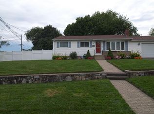 29 Susan Cir, Johnston, RI 02919