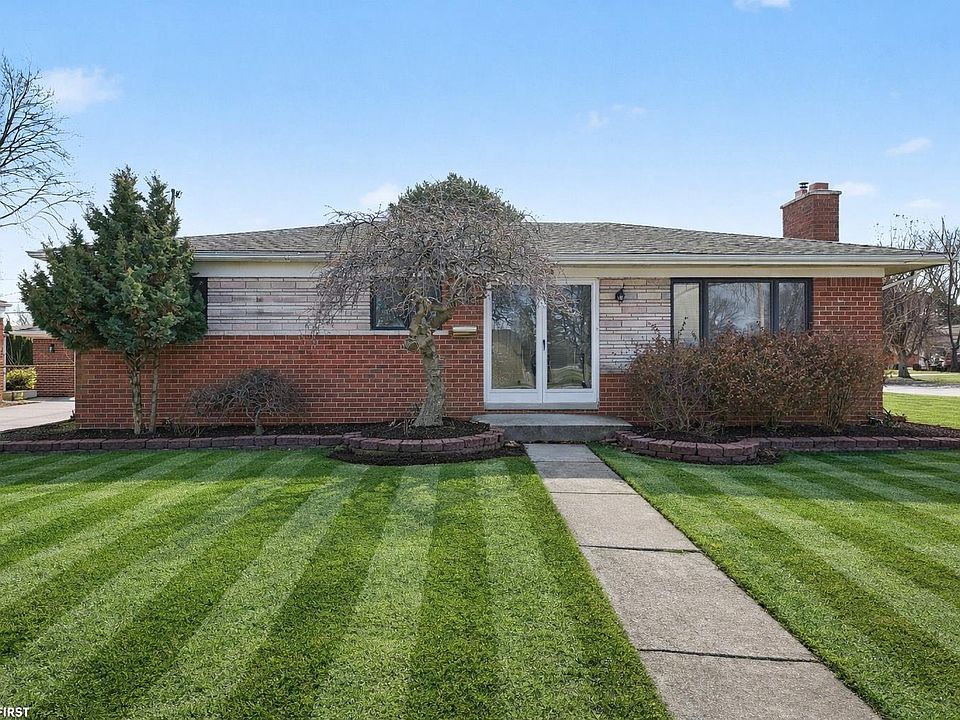 1st image of 31102 Louise Dr