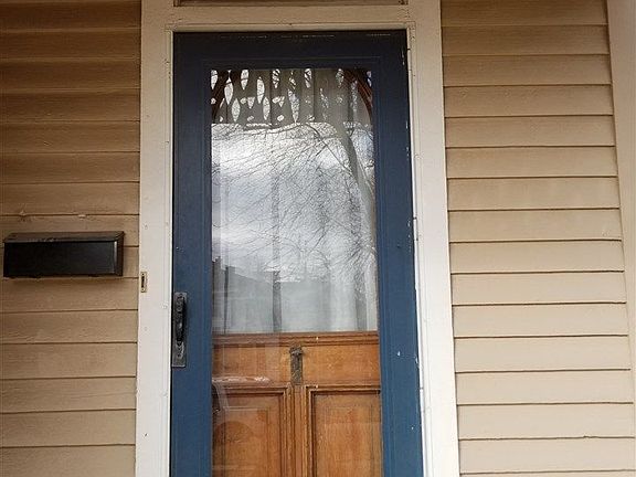 3rd image of 602 E 11th Ave