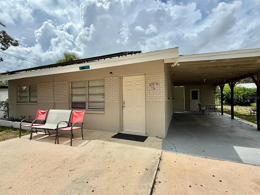 2 bed, 1.0 bath, 900 sqft, $1,650 — Photo 2