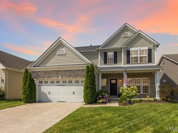 3181 Calhoun Dr, Saint Charles, MO 63301