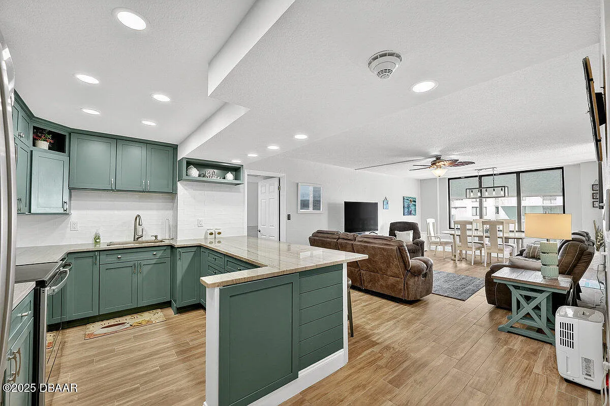 2 bed, 2.0 bath, 1112 sqft, $2,800 — Photo 3