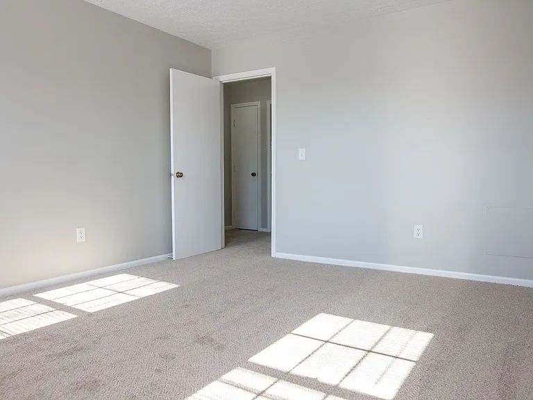 7778 Deercrest Ct — Photo 35