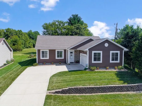 31 Regal Dr, Wilmington, OH 45177