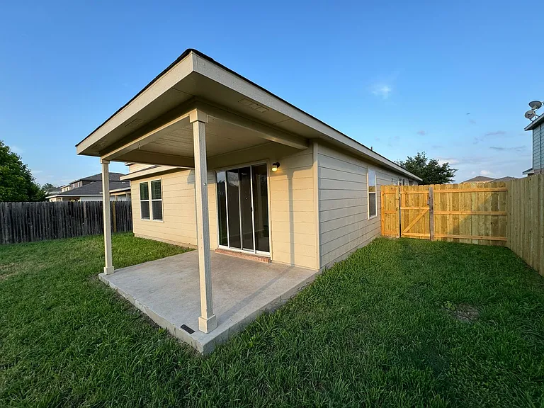 5704 Capricorn Loop — Photo 33