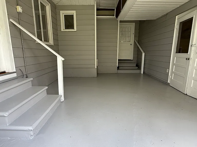 1529 Iowa Pl — Photo 10