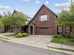 129 Village Cir, Lebanon, TN 37087