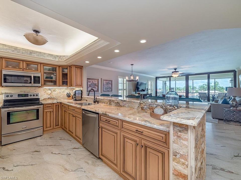 1st image of 880 Huron Ct #2-407