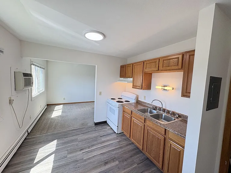 St. Croix Crossings Apartments — Photo 17
