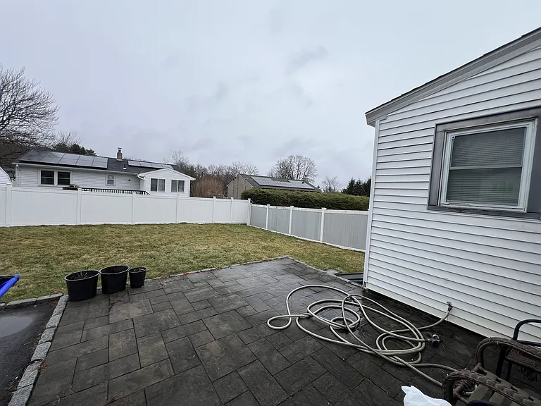 226 Dalton St — Photo 10