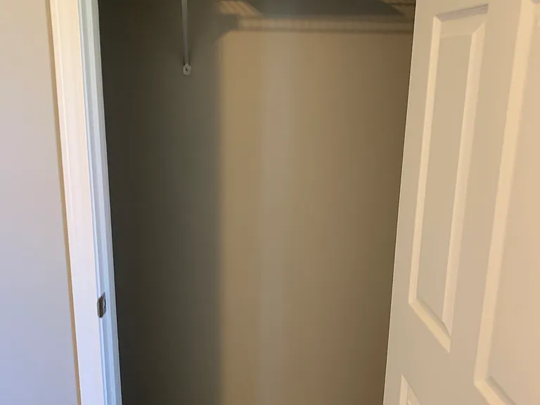 111 Greentree Dr — Photo 14