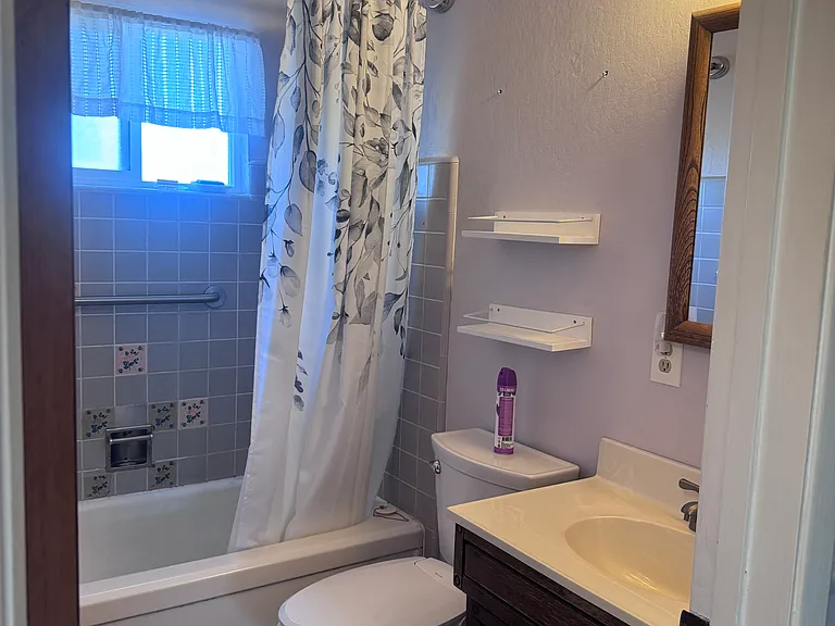 1808 Ronie Way — Photo 10