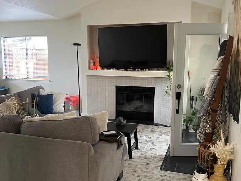 2200 Oxford Ave — Photo 7
