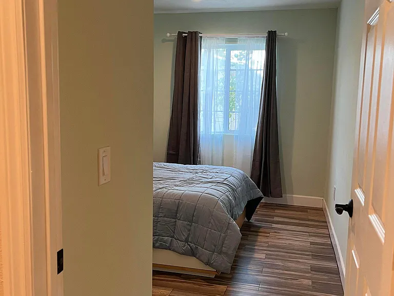 2552 Adriatic Ave #B — Photo 8