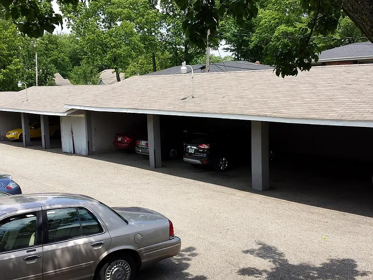 820 Clyde Ave — Photo 8